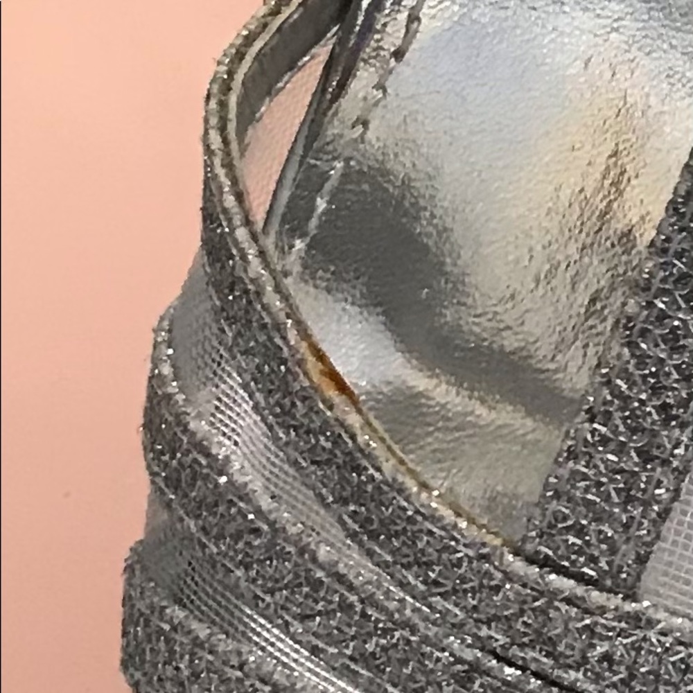 Silver shoes - Picture 12 of 13